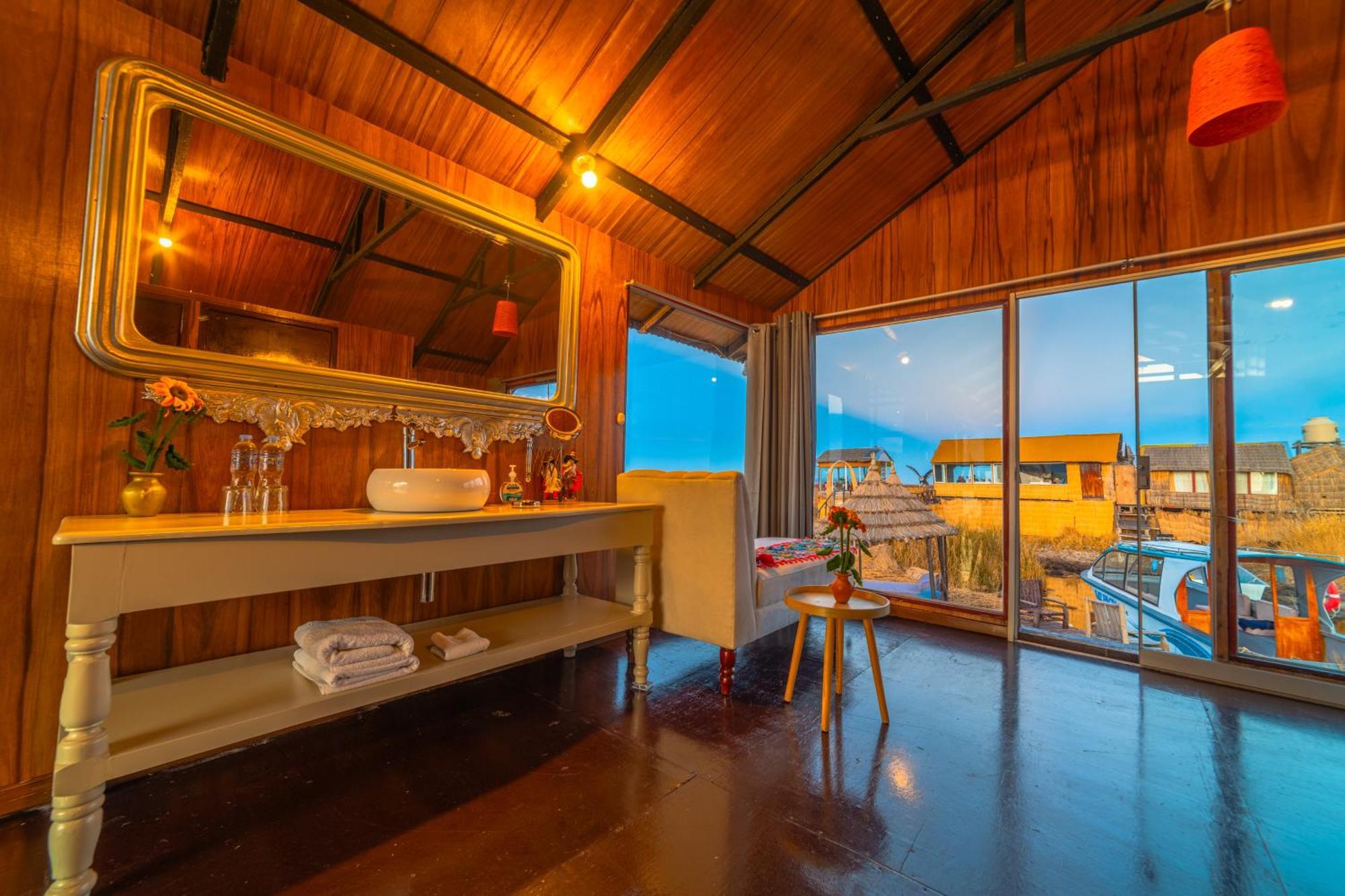 Uros Kay Pacha Lodge Puno Kamer foto